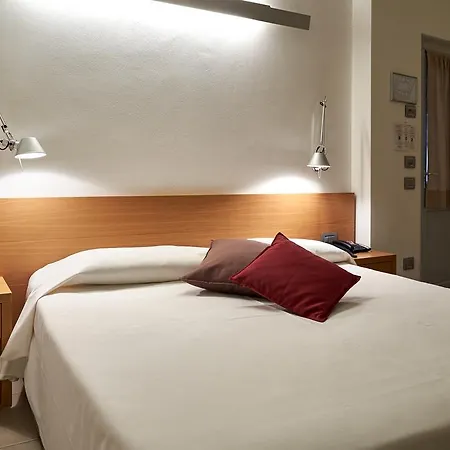 San Rocco Hotel Отель Сканцорошате